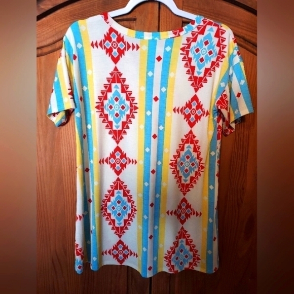 Heimish USA " Keep Things Simple" Azetc Print Women's Short Sleeve Shirt Top.... - Picture 4 of 4